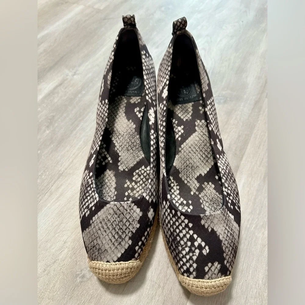 Tory Burch Espadrille Wedge Shoes Snake Print Women's Size 8.5